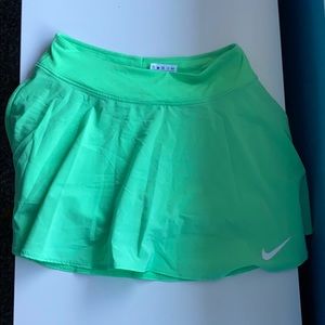 neon green nike tennis skirt